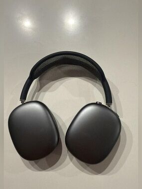 Apple AirPods Max 1